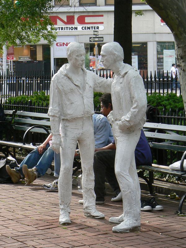 Christopher Park: Christopher Park - Gay Liberation  sculptures de George Segal 4